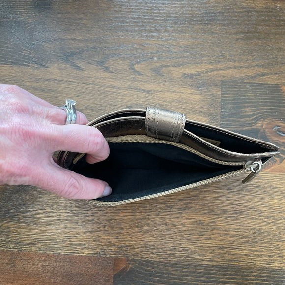 Rolfs Bronze Flat Wallet - Picture 5 of 10